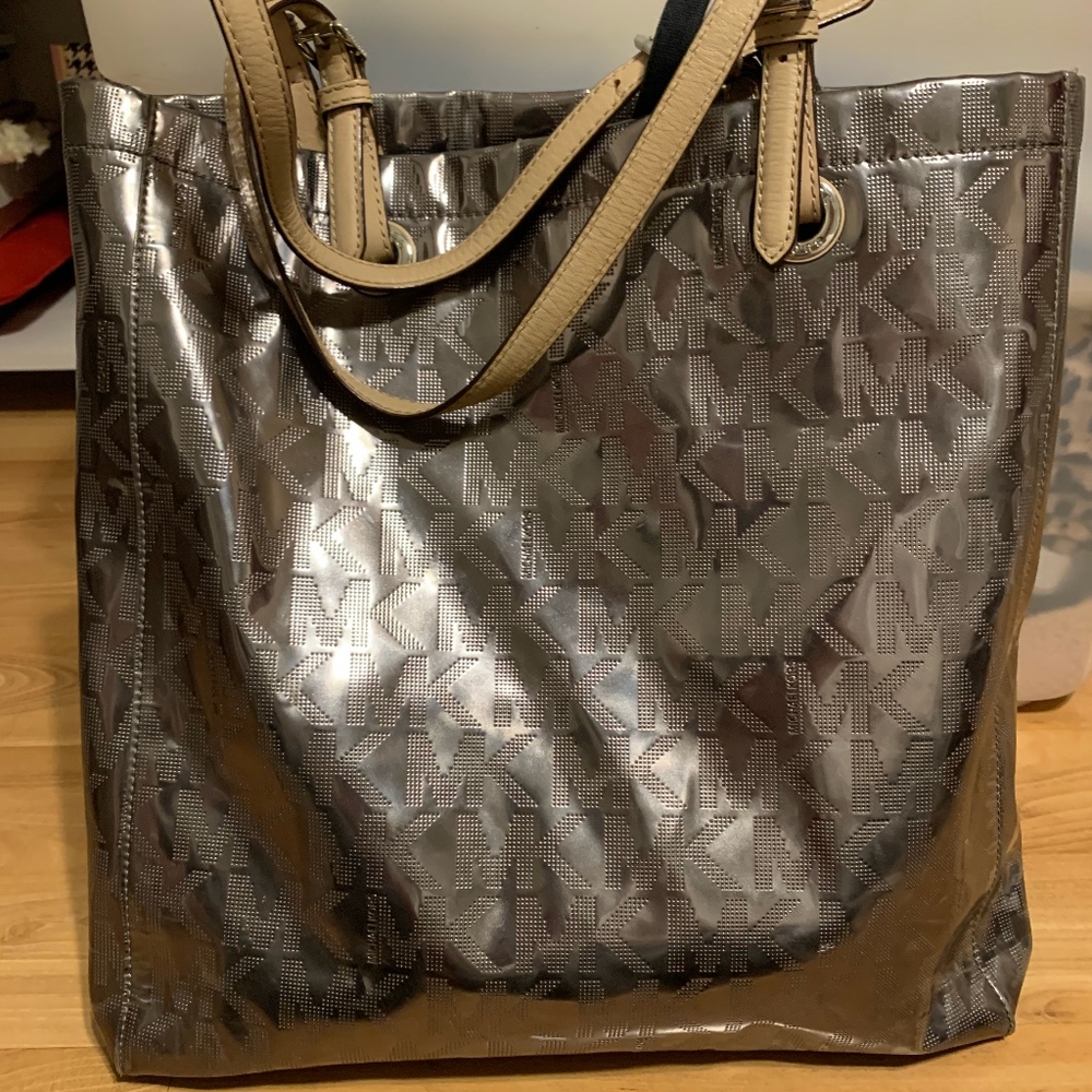 Michael Kors Silver Bag